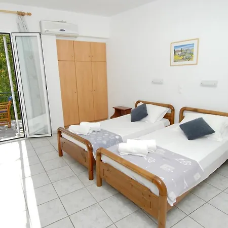 Alexis And Апартаменты *