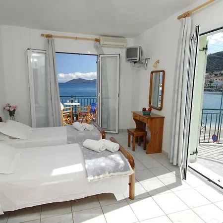 דירה Alexis And *